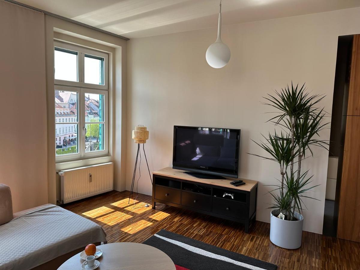 Triple Bridge Ljubljana Apartment Ngoại thất bức ảnh