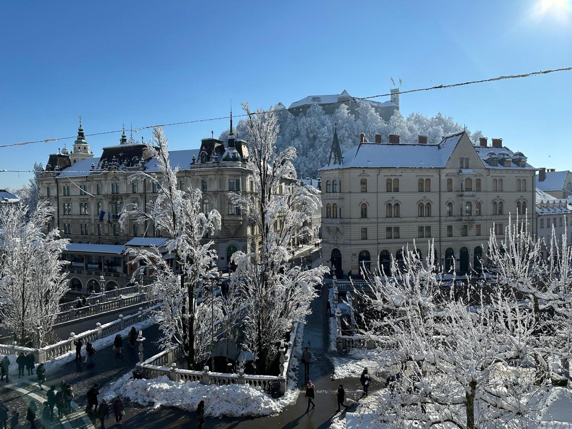 Triple Bridge Ljubljana Apartment Ngoại thất bức ảnh